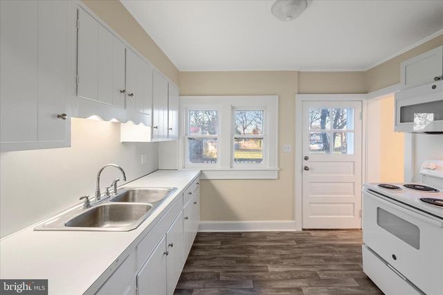 1006 S CAMERON ST, Winchester, VA 22601