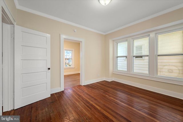 1006 S CAMERON ST, Winchester, VA 22601