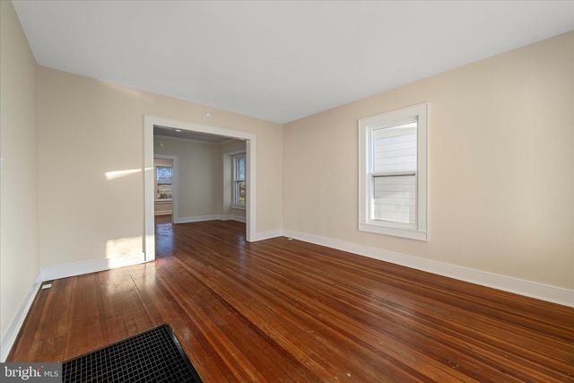 1006 S CAMERON ST, Winchester, VA 22601