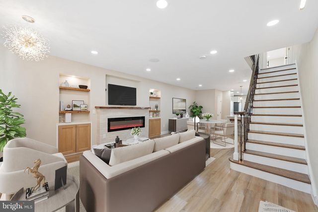 6027 WOODCREST AVE, Philadelphia, PA 19131