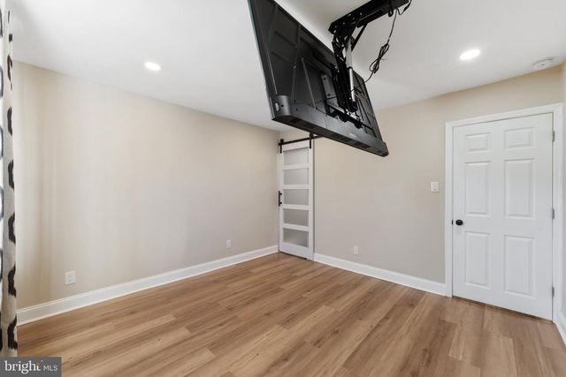 6027 WOODCREST AVE, Philadelphia, PA 19131