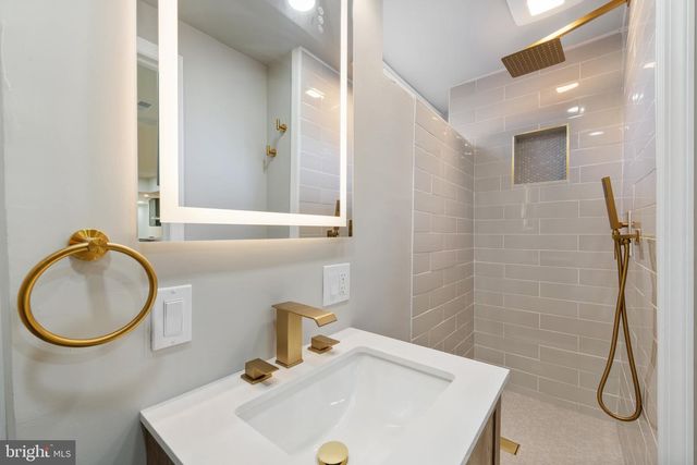 6027 WOODCREST AVE, Philadelphia, PA 19131