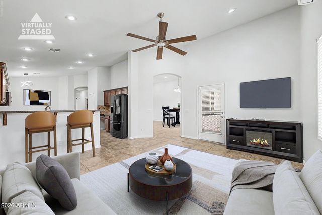 2021 E INDIGO Drive, Chandler, AZ 85286