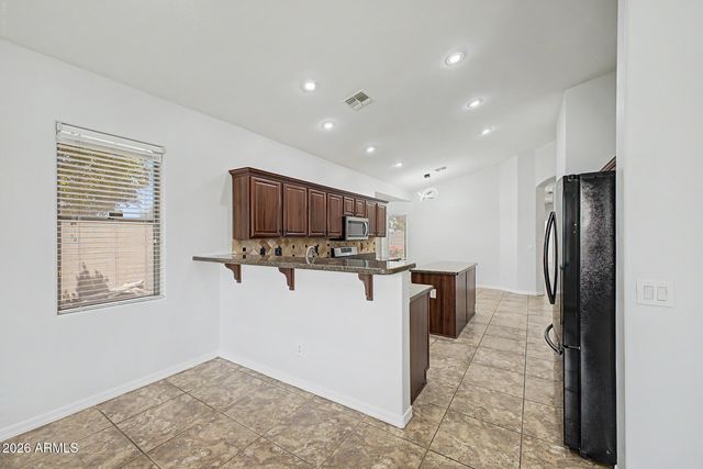2021 E INDIGO Drive, Chandler, AZ 85286