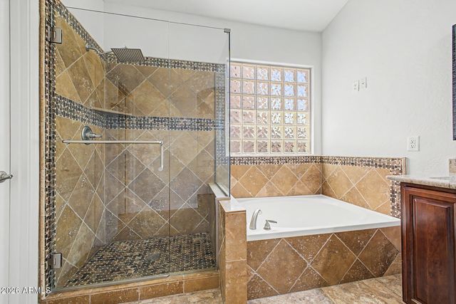 2021 E INDIGO Drive, Chandler, AZ 85286