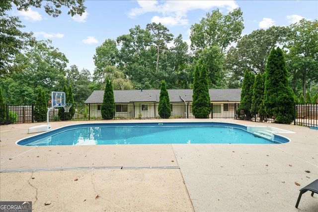 620 Spalding Drive, Sandy Springs, GA 30328