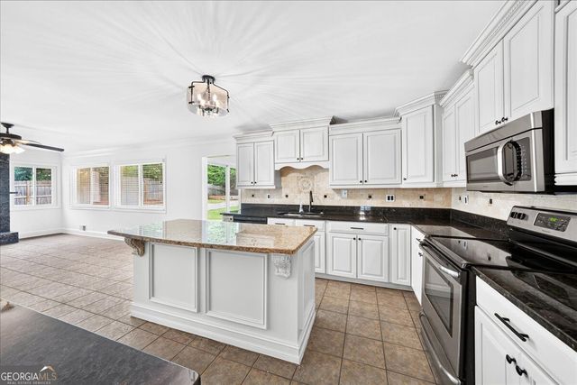 620 Spalding Drive, Sandy Springs, GA 30328
