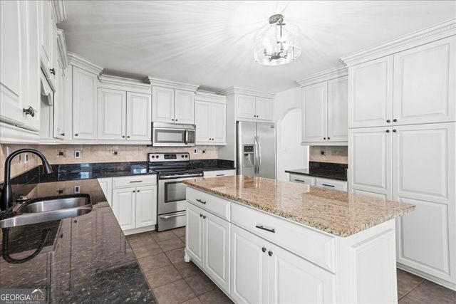 620 Spalding Drive, Sandy Springs, GA 30328