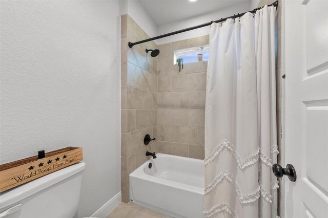 979 Inka RD, Salado, TX 76571