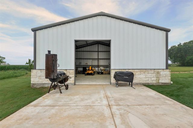 979 Inka RD, Salado, TX 76571