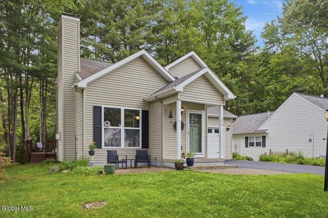 218 Meadowlark Drive, Ballston Spa, NY 12020