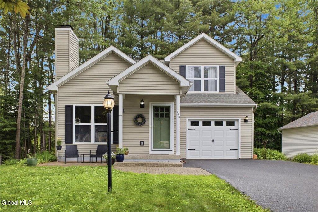 218 Meadowlark Drive, Ballston Spa, NY 12020