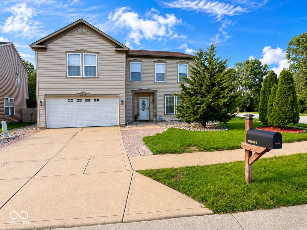 10934 Cyrus Drive, Indianapolis, IN 46231