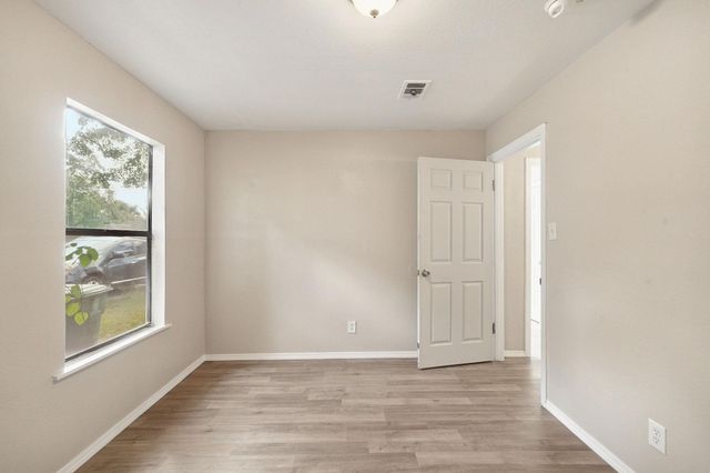 5851 Southtown Street, Houston, TX 77033