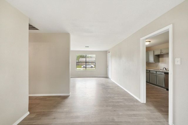 5851 Southtown Street, Houston, TX 77033
