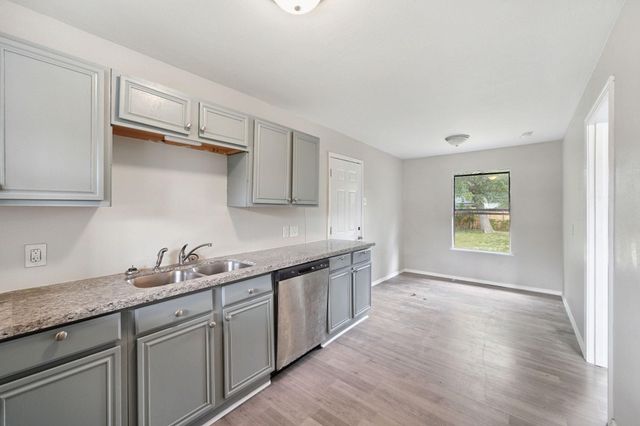 5851 Southtown Street, Houston, TX 77033
