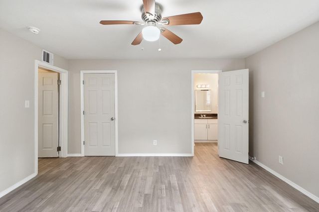 5851 Southtown Street, Houston, TX 77033