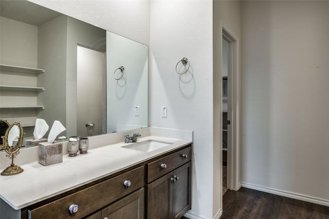 728 Glover Drive, Aubrey, TX 76227
