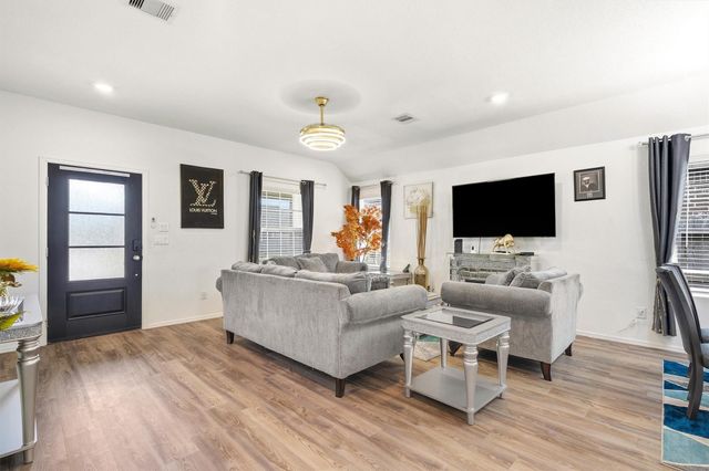 7338 Bartoncliff Drive, Katy, TX 77493