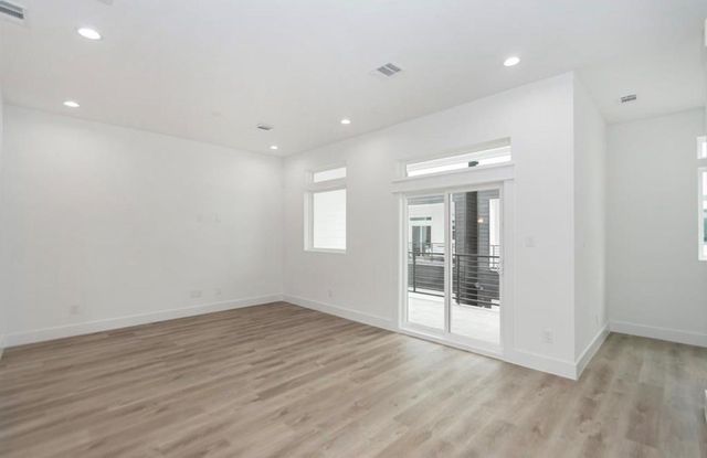 505 Schweikhardt Street, Houston, TX 77020