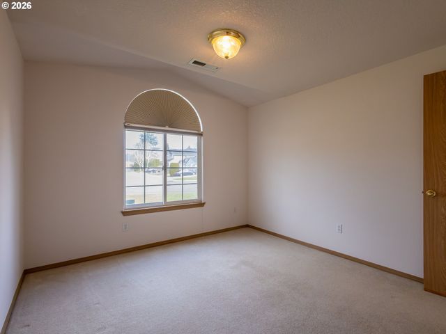 14703 Nw 7TH Pl, Vancouver, WA 98685