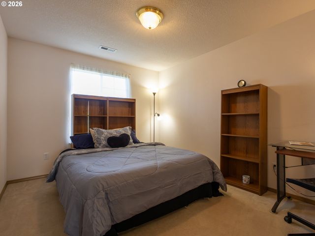 14703 Nw 7TH Pl, Vancouver, WA 98685