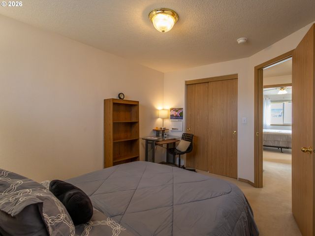 14703 Nw 7TH Pl, Vancouver, WA 98685