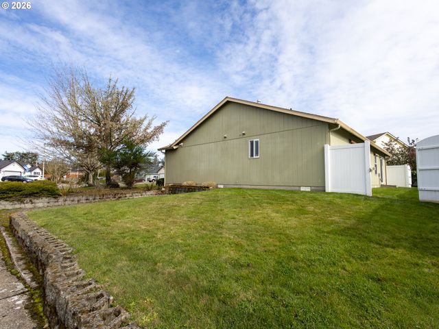 14703 Nw 7TH Pl, Vancouver, WA 98685