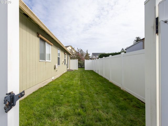 14703 Nw 7TH Pl, Vancouver, WA 98685