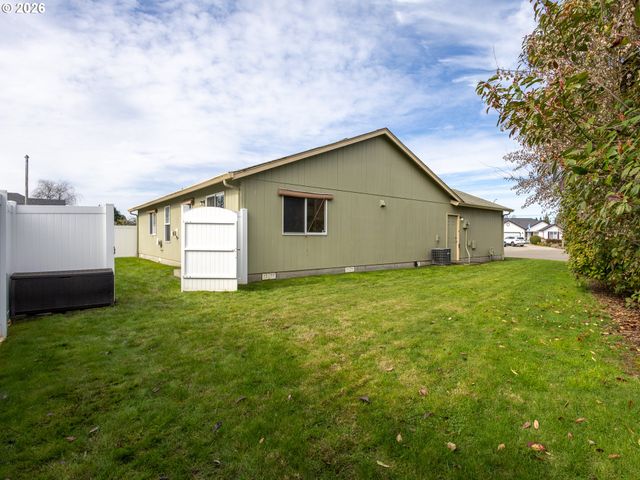 14703 Nw 7TH Pl, Vancouver, WA 98685
