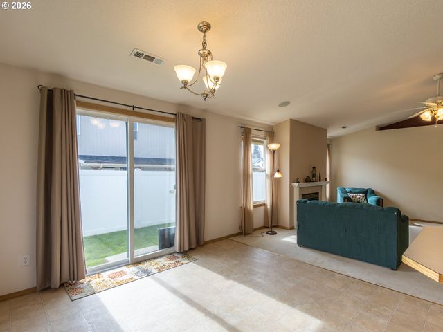 14703 Nw 7TH Pl, Vancouver, WA 98685