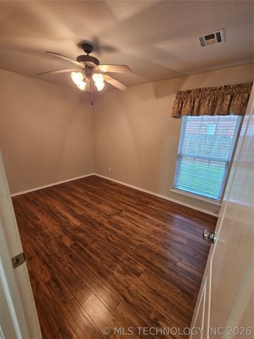 7404 E Forest Ridge Boulevard, Broken Arrow, OK 74014