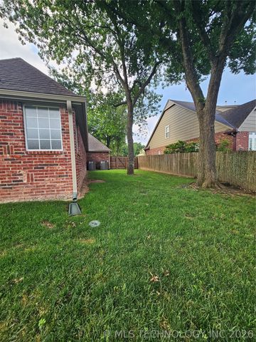 7404 E Forest Ridge Boulevard, Broken Arrow, OK 74014