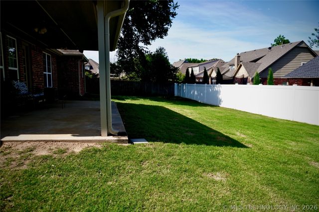 7404 E Forest Ridge Boulevard, Broken Arrow, OK 74014