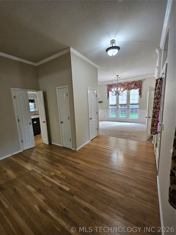 7404 E Forest Ridge Boulevard, Broken Arrow, OK 74014