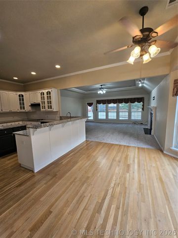 7404 E Forest Ridge Boulevard, Broken Arrow, OK 74014