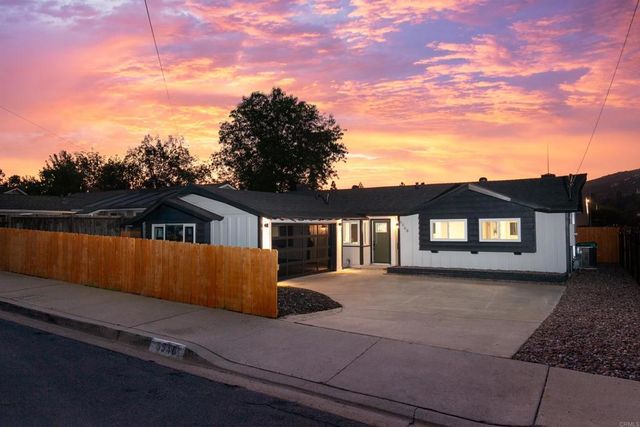 6548 Bantam Lake Circle, San Diego, CA 92119