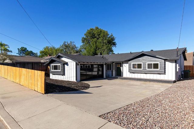 6548 Bantam Lake Circle, San Diego, CA 92119