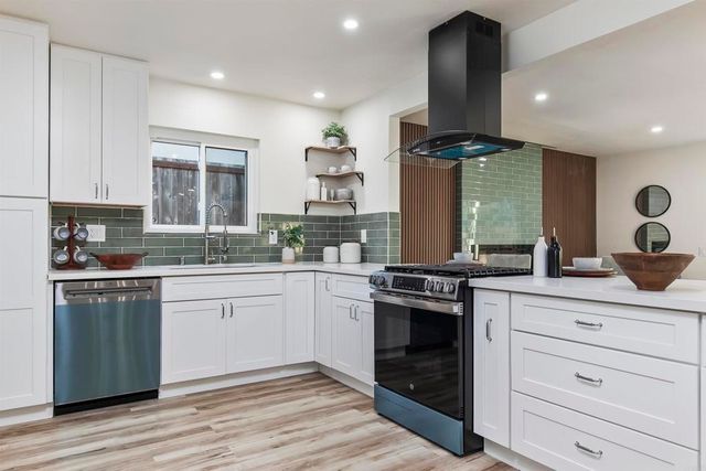 6548 Bantam Lake Circle, San Diego, CA 92119