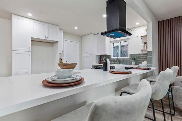 6548 Bantam Lake Circle, San Diego, CA 92119