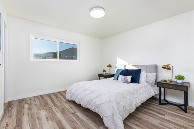 6548 Bantam Lake Circle, San Diego, CA 92119