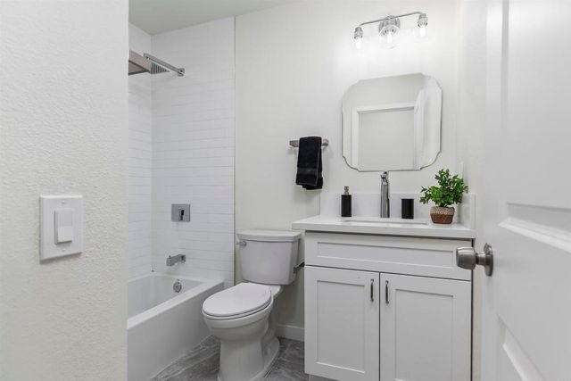 6548 Bantam Lake Circle, San Diego, CA 92119