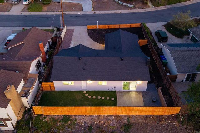 6548 Bantam Lake Circle, San Diego, CA 92119