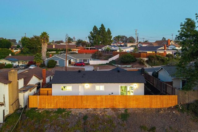 6548 Bantam Lake Circle, San Diego, CA 92119