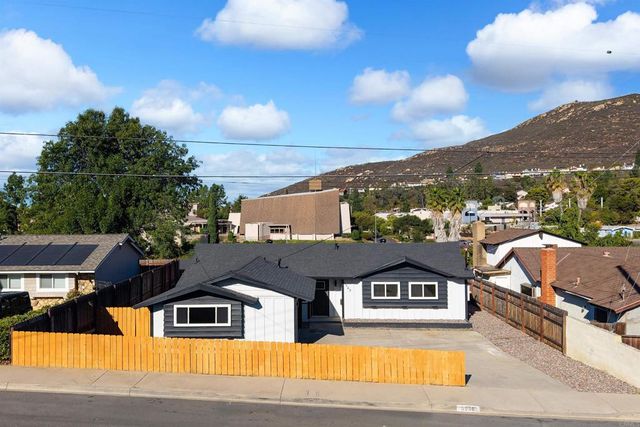 6548 Bantam Lake Circle, San Diego, CA 92119