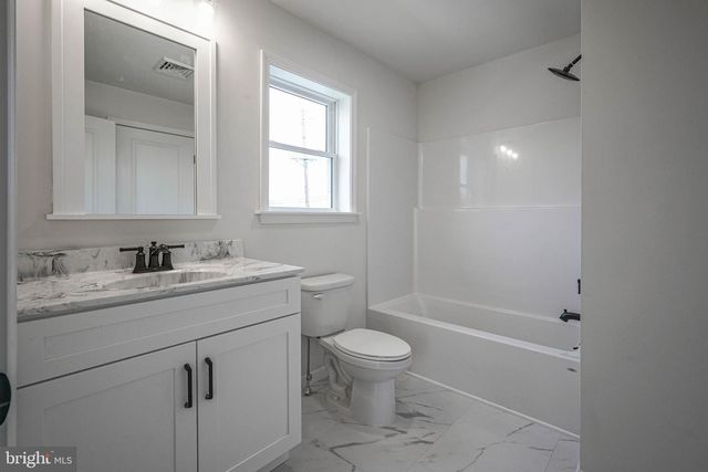 3 MYRTLE AVE, Gloucester City, NJ 08030