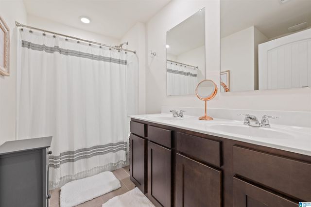 237 PARK CREST RUN, Chelsea, AL 35043