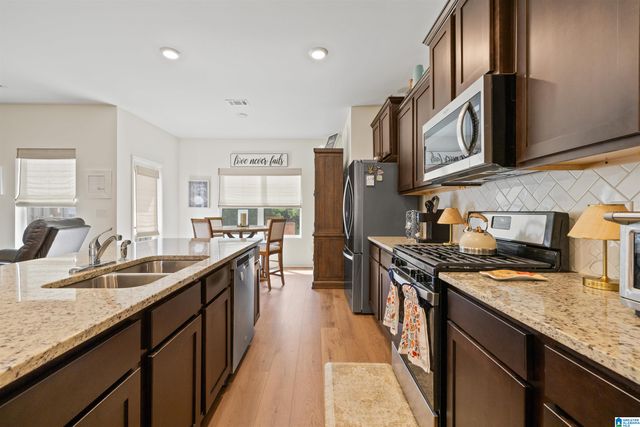 237 PARK CREST RUN, Chelsea, AL 35043