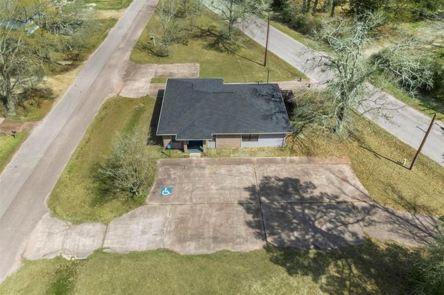 206 S Fenner Avenue, Cleveland, TX 77327