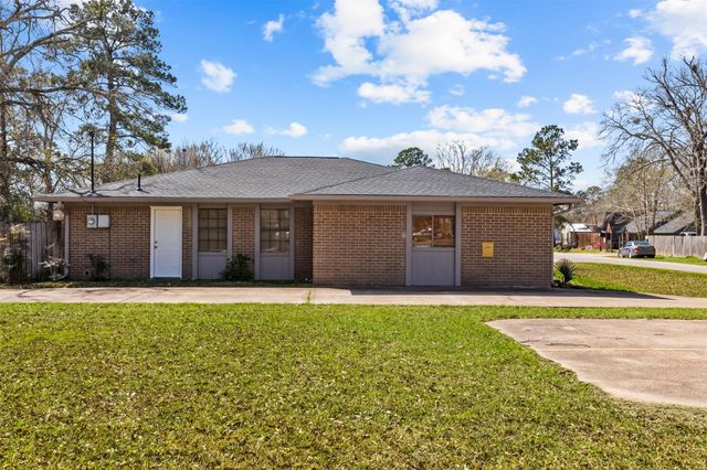 206 S Fenner Avenue, Cleveland, TX 77327